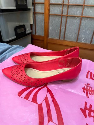 「 二手鞋 」 VIVENTY 女版皮革跟鞋 US7（紅）鐵2
