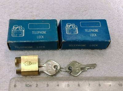 早期銅鎖(13)~~轉盤電話鎖~~一個銅製鎖頭+2支鐵製鑰匙~~一組價格~~隨機出貨