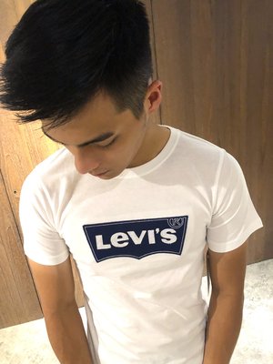 美國百分百【全新真品】Levis 短袖 T恤 logo 男 T-shirt 上衣 經典 短T 白色 XS號 J303