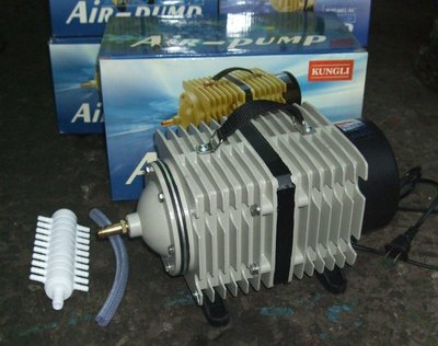 高品質AIR PUMP 空氣壓縮機(300W/110V)/鼓風機/打氣機/空氣幫浦--水產養殖(養魚/養蝦/海產店必備)