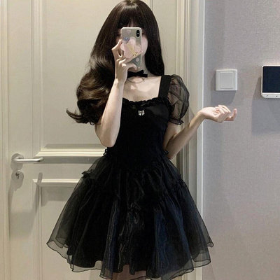 黑色連衣裙女夏季設計感小衆泡泡袖顯瘦蓬蓬公主裙