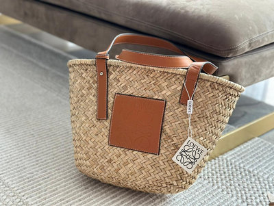 【二手包包】Loewe羅意威 21夏季新款草編包Basket Bag 菜籃子 編織拼皮購物袋沙灘度假手提包尺 NO83456