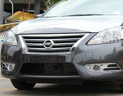 [[娜娜汽車]]日產 Nissan NEW Sentra 專用 ABS電鍍 前霧燈罩 霧燈框(一對裝)