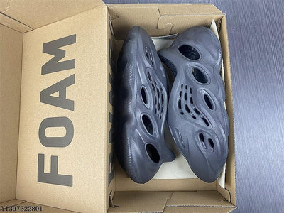Yeezy Foam Runner HP8739 黑灰 洞洞鞋休閒鞋【ADIDAS x NIKE】