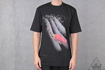 【HYDRA】Palace Fishy T-Shirt 釣魚 魚鉤 三角 短T【PLC100】