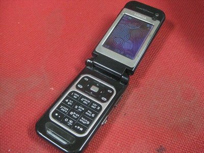 Nokia 7390 3G手機233 背蓋外殼有明顯受損痕跡 364