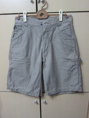 衣市藍~NIKE 休閒短褲 (W30~卡其~七成新~) (200408)