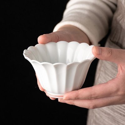 波佐見燒濱陶日本菊型碗手作白瓷菊割薄胎高透光工藝品酒杯燕窩碗