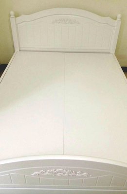 《鑫進行》全新 全白雙人床架 白色雙人床架 實木床頭片 床尾 / 3分床板