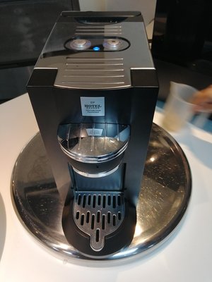 LAVAZZA膠囊咖啡機