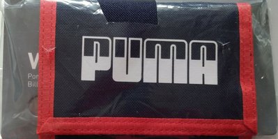 PUMA Plus皮夾，深藍色。