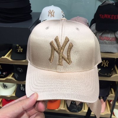 【Luxury】韓國 代購 洋基 NY 棒球帽 經典 MLB 緞帶 刺繡 水鑽 潮牌 帽子 老帽 正品 明星款 粉 黑