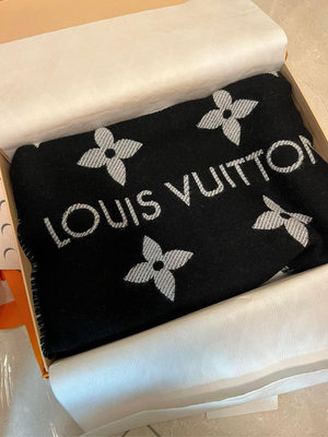 法式經典時尚  LOUIS VUITTON Essential 黑白老花 羊毛圍巾 M77853