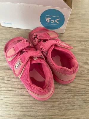 二手童鞋 日本品牌 benesse 粉紅巧虎 涼鞋拖鞋 18cm