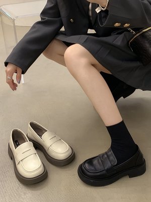 【熱賣精選】單鞋女2022年夏季新款網紅超火百搭舒服圓頭粗跟防滑樂