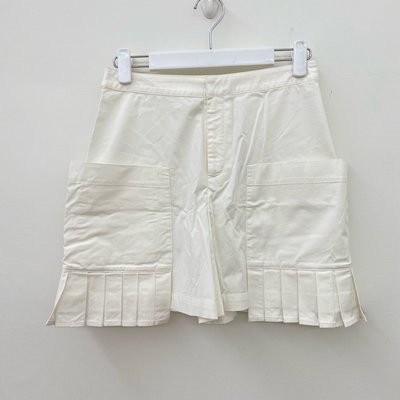 葉珈伶everysum+｜夏季全新白色百褶口袋褲裙