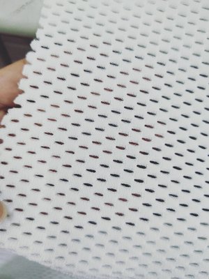 &布料共和國&(MIT台灣織造廠)3D立體超透氣網布 厚2MM 橢圓形孔 穿透 隔熱.超透氣.嬰兒車.床透氣墊