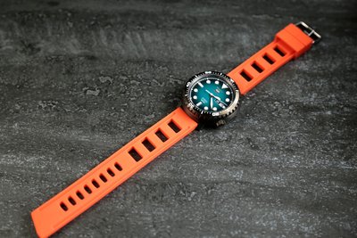 20mm收斜尾～橘色～替代卡西歐casio,seiko, JAGA,isofrane 潛水錶..原廠錶帶之防水矽膠錶帶