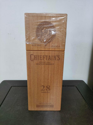 Chieftain's 28 Year Old老酋長28年蘇格蘭威士忌禮盒/原木桶/收納盒（A1693）
