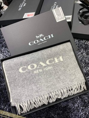 雅格時尚精品代購 COACH 寇馳 F56209 經典簡約品牌字母 雙面羊毛保暖圍巾(183/31灰)美國代購