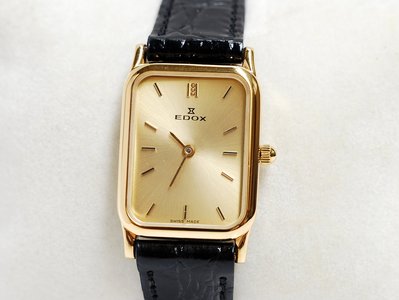 《寶萊精品》EDOX 依度表金黃長型高級石英女子錶