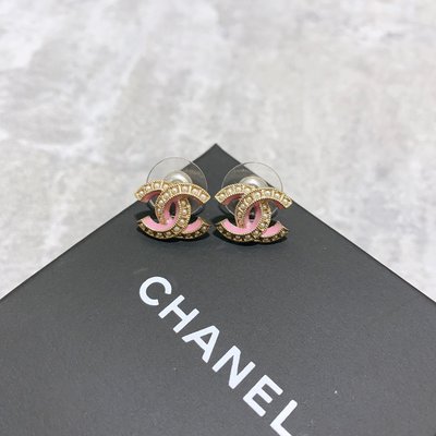 Chanel 耳環 金色 粉紅邊《精品女王全新&amp;二手》