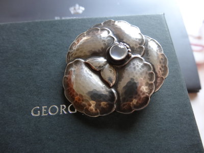 全新 專櫃正品真品 GEORG JENSEN 喬治傑生之 113胸針項墜寶石胸針絕美銀工 經典藍色月光石