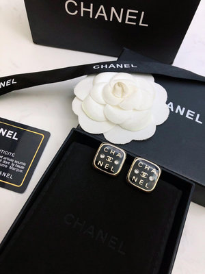 香奈兒Chanel 亞克力耳釘 Chanel 新款 施華洛世奇水晶方鉆 耳釘 ！， 材質搭配s925純銀 NO1256