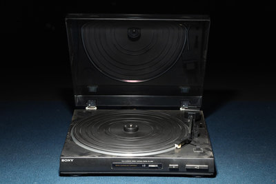 5/21結標 黑膠唱片機 B050681 -真空管 擴大機 播放器 唱片機 錄音帶 黑膠唱片 音箱 收音機 揚聲器 喇叭 影音設備 視聽娛樂 3C產品