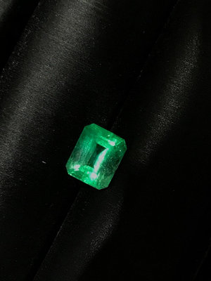 晶體全返火透亮的一顆哥倫比亞祖母綠！1.54克拉，顏色明亮翠4508