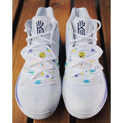 NIKE Kyrie 5 “Have A Nike Day” 微笑 白藍 籃球 AO2919-101現貨潮鞋