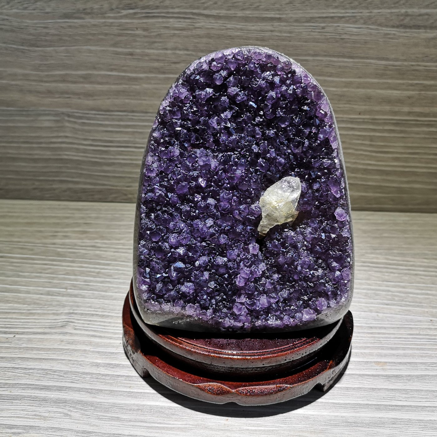 🏆【168 精品】🏆 烏拉圭紫水晶紫晶鎮帶方解石(含木座)重1690g 招財擋 