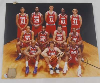 NBA美國夢幻隊2003年明星賽德國國家明星 、中國國家明星、歐洲希臘國家明星、加拿大國家明星各國第一明星 限量團體照Kobe Bryant 簽名美國AAA鑑定