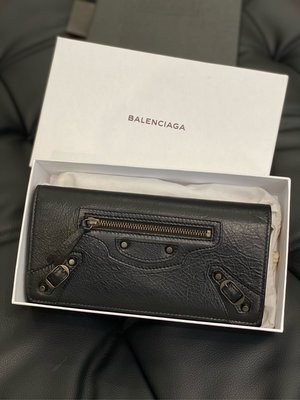 【EZ兔購】正品 BALENCIAGA 巴黎世家 黑色 山羊皮 爆裂紋 掀蓋 機車 長夾 意大利製 現貨