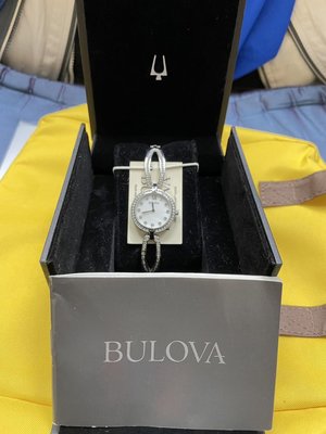 寶路華bulova水晶鑲鉆珍珠貝母表盤石英女手表