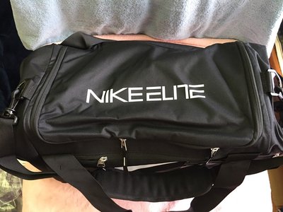 包包15 全新正品現貨 售完為止 NIKE 肩背包 旅行提袋 側背包 手提袋 籃球旅行提袋 側面可放鞋子 共6個分隔袋