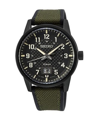 SEIKO WATCH 精工黑離子鋼殼碳纖維設計面箱型鏡面軍綠尼龍橡膠錶帶石英腕錶 型號：SUR325P1【神梭鐘錶】