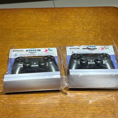 PS4無線控制器悠遊聯名卡2個合賣(原價售出）