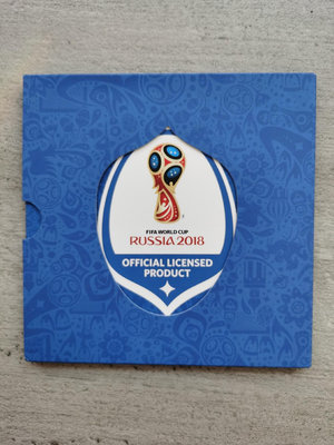 y2018年俄羅斯世界杯紀念幣收藏卡冊。