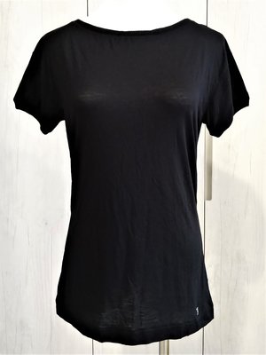 義大利名牌TRU TRUSSARDI 萊賽爾天絲黑色短袖T恤