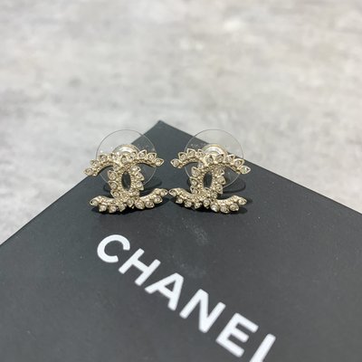Chanel 耳環 葉型水鑽耳環《精品女王全新＆二手》