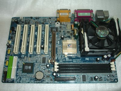 【電腦零件補給站】技嘉GA-8ST667主機板 + Pentium 4 1.8G CPU含原廠風扇