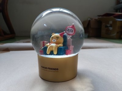 Kakao Friends Limited Edition Snow Globe聖誕節限量版雪花球/水晶球(萊恩)