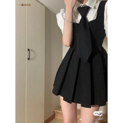裙 韓國女生衣 大尺碼日系洋裝 黑色吊帶裙女 短版襯衫甜美收腰連衣裙两件式套裝