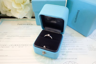 Tiffany&amp;Co 19分4爪鑽戒.F/VVS2.PT950白金