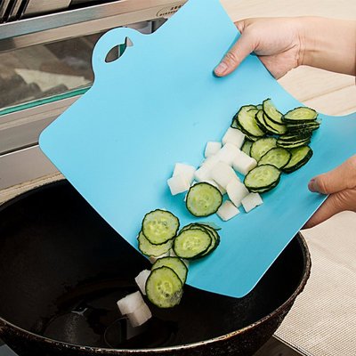 日本進口inomata分類超薄菜板軟砧板案板切菜板可懸掛可彎曲-特價-桃園歡樂購