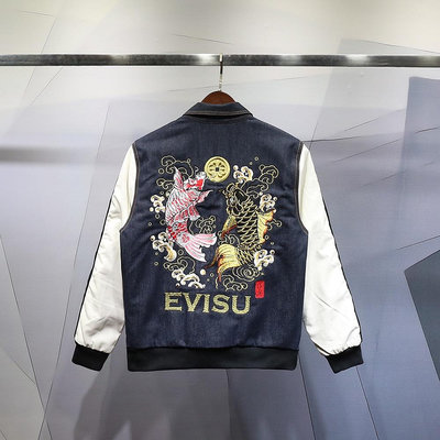 EVISU福神春季雙鯉魚錦鯉刺繡牛仔夾克 外套這件牛仔夾克正面有紅色海鷗膠印 體現EVISU品牌精美的工藝。cp NO50946