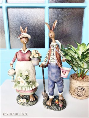 歐洲鄉村風 波麗製立體仿古田園兔子一對 仿陶瓷可愛動物卡通造型鄉村娃娃田園娃娃澆花器公仔婚禮佈置【歐舍傢居】