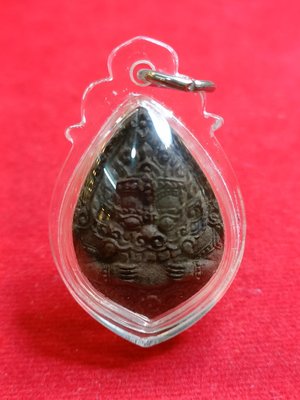泰國佛牌：露璽碰瑪|佛曆2537年|拉胡（鎳萊粉&amp;防水殼）