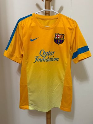 衣市藍~NIKE 巴塞隆納足球衣 (M~170/88A~黃色~) (210804)